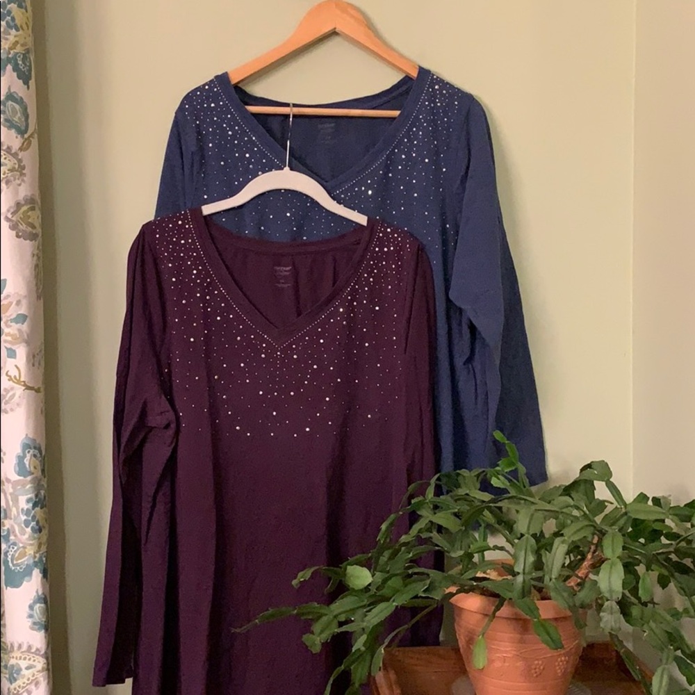 Two woman’s 18/20 long sleeve jersey bundle